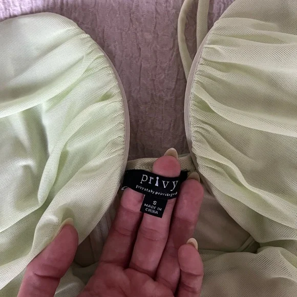 Privy Green Ruched Top - Picture 3 of 3